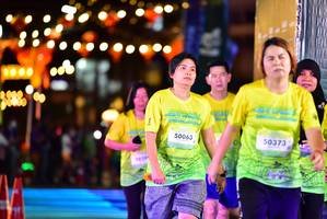 BIB: 024, 50063, 50373
                            <button type="button" onclick="openModal(21804241)" class="btn btn-primary btn-sm float-right btn-popup" data-toggle="modal" data-target=".modal-high-quality">
                        <i class="fas fa-shopping-cart"></i> Add to Cart
                    </button>
                                            <button type="button" onclick="isThisMe(21804241, true)" class="btn btn-success btn-sm float-right btn-popup btn-isme hidden" data-toggle="tooltip" data-placement="bottom" title="นี่คือรูปของคุณใช่ไหม คลิกที่นี่เพื่อเอาเข้าอัลบั้ม">
                        <i class="fas fa-plus"></i> Add to album
                    </button>
                    <button type="button" onclick="isThisMe(21804241, false)" class="btn btn-warning btn-sm float-right btn-popup btn-isnotme hidden">
                        <i class="fas fa-ban"></i> Remove from album
                    </button>